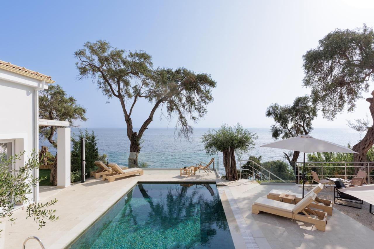 Nisos Corfu *